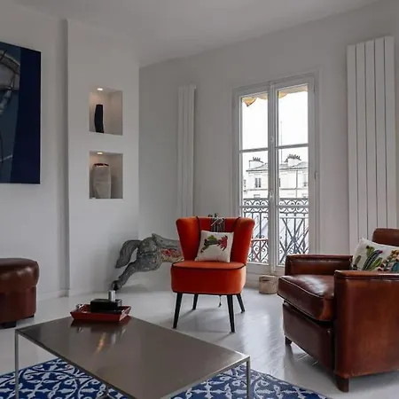 Apartment Super With Balcony In The 5th *